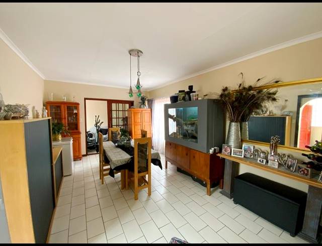 3 BEDROOM HOUSE FOR SALE IN ELANDSHAVEN
